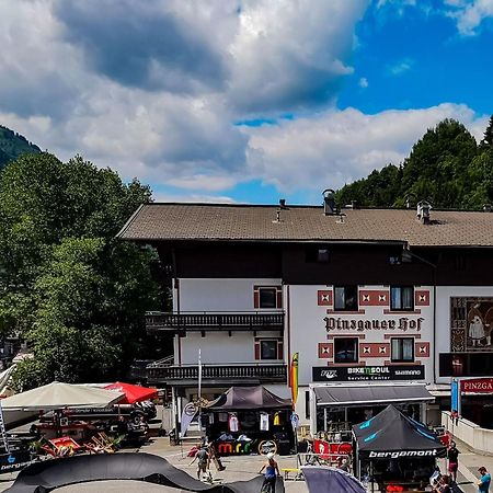 Hotel Pinzgauerhof - Inclusive Evening Dinner Saalbach-Hinterglemm Eksteriør bilde